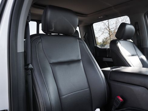 Used 2019 Ford F250 Lariat w/ Lariat Ultimate Package image 34