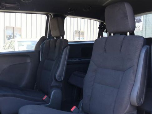 Used 2017 Dodge Grand Caravan SE FWD image 15