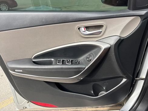 Used 2018 Hyundai Santa Fe Sport FWD image 20