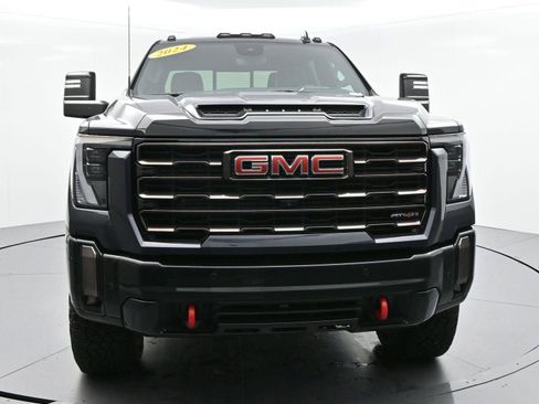 Used 2024 GMC Sierra 2500 AT4X AWD/4WD image 2