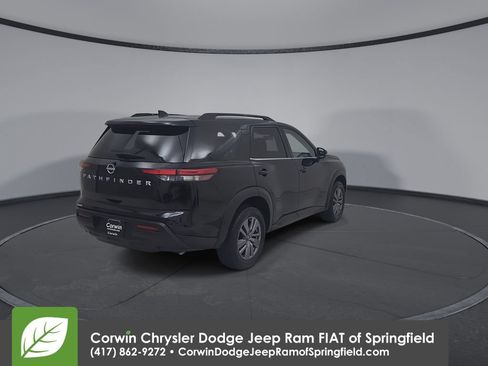 Used 2025 Nissan Pathfinder SV FWD image 14