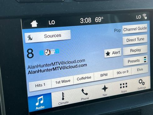 Used 2017 Ford F150 Platinum w/ Equipment Group 701A Luxury image 18