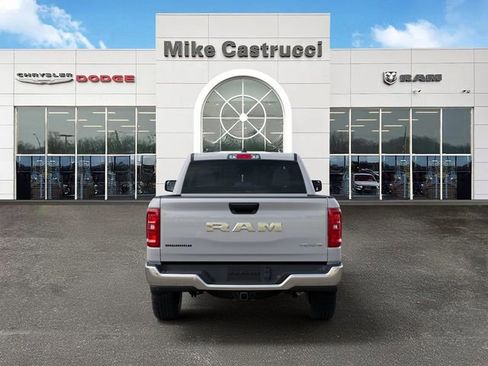 New 2026 RAM 1500 4x4 Crew Cab image 7
