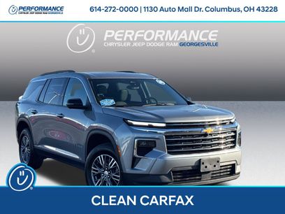 Used 2024 Chevrolet Traverse LT