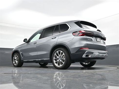 New 2026 BMW X5 xDrive50e w/ Climate Comfort Package image 29