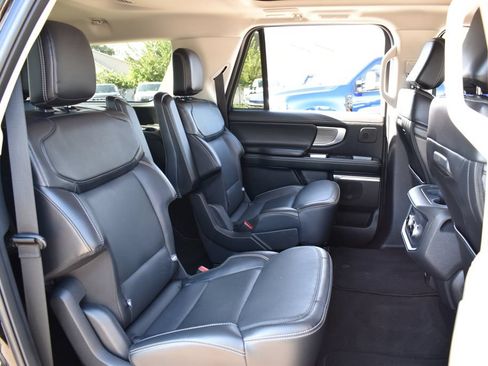 Used 2025 Ford Expedition Max Platinum w/ Driver's Package AWD/4WD image 31