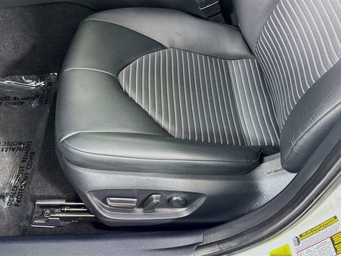 Certified 2023 Toyota Camry SE w/ Convenience Package image 18