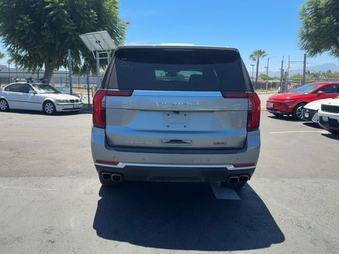 Used 2025 GMC Yukon XL Denali AWD/4WD image 7