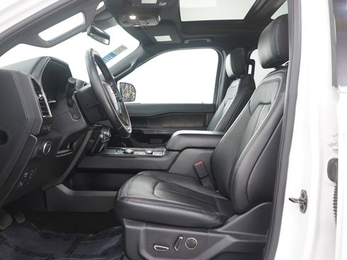 Used 2020 Ford Expedition Limited image 22