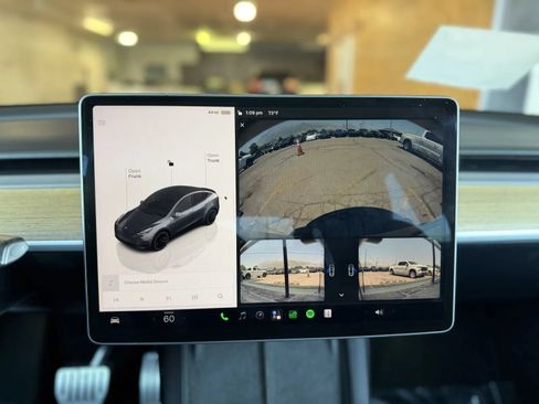 Used 2022 Tesla Model Y Performance AWD/4WD image 31