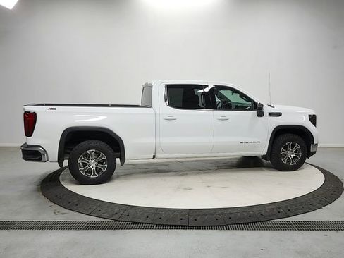 Used 2024 GMC Sierra 1500 SLE AWD/4WD image 8