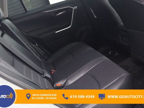 Used 2023 Toyota RAV4 XLE Premium FWD image 13