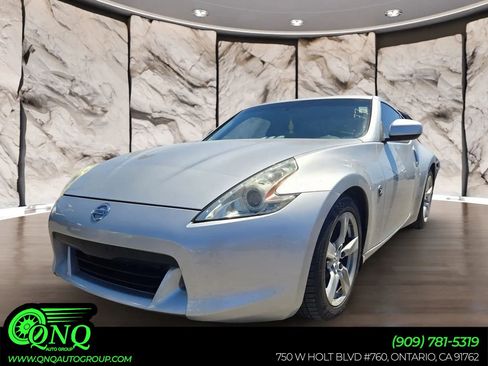 Used 2011 Nissan 370Z Coupe image 1