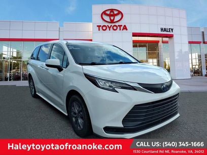 Used 2021 Toyota Sienna LE