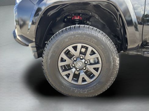 Used 2023 Toyota Tacoma SR5 RWD image 32