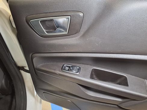Used 2015 Ford Fiesta SE FWD image 26