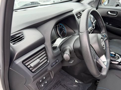 Used 2024 Nissan Leaf SV Plus FWD image 11