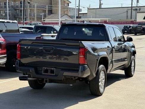Used 2025 Toyota Tacoma SR5 RWD image 4