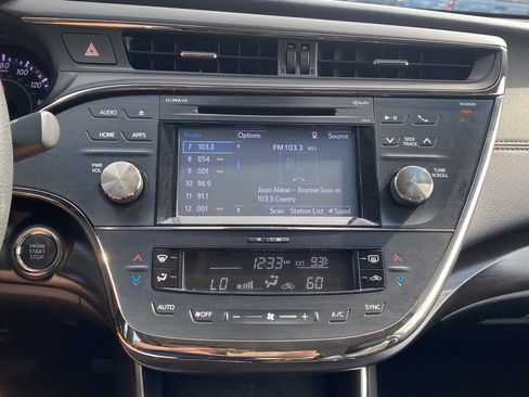 Used 2018 Toyota Avalon XLE Plus FWD image 13