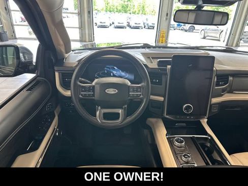 Used 2024 Ford Expedition Max Platinum AWD/4WD image 2