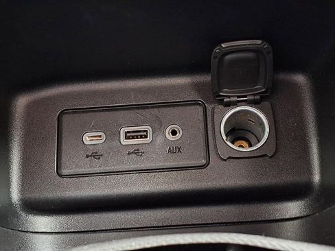 Used 2020 Chevrolet Equinox LT image 17