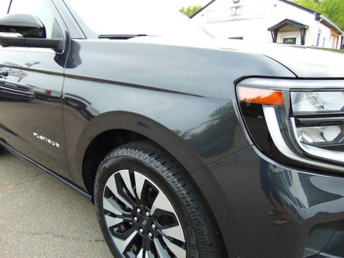 Used 2025 Ford Expedition Platinum w/ Driver's Package AWD/4WD image 44