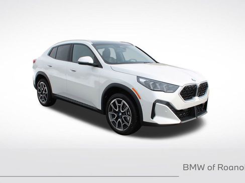 New 2026 BMW X2 xDrive28i AWD/4WD image 1