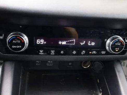 Used 2024 Mitsubishi Outlander Ralliart AWD/4WD image 35