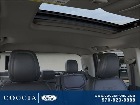 New 2025 Ford Maverick Lobo image 12