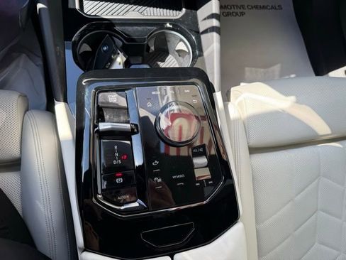 Used 2026 BMW 530i xDrive w/ M Sport Package image 12