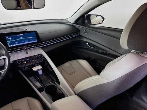 Used 2021 Hyundai Elantra Limited image 29