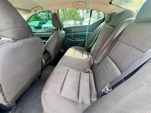 Used 2023 Nissan Altima 2.5 SV FWD image 15