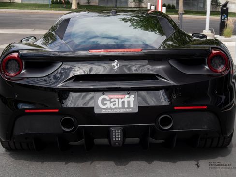 Used 2016 Ferrari 488 GTB RWD image 4