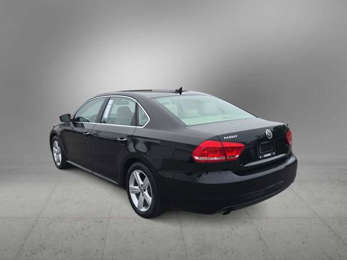 Used 2015 Volkswagen Passat 1.8T Limited Edition image 6