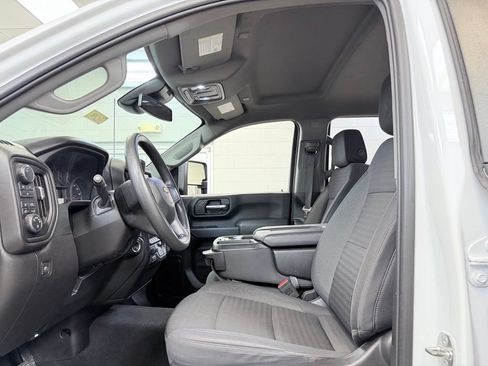 Used 2024 Chevrolet Silverado 2500 Custom w/ Custom Value Package AWD/4WD image 14