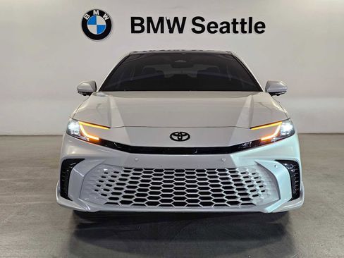 Used 2025 Toyota Camry XSE w/ Premium Plus Package image 6