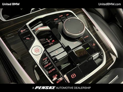 Used 2023 BMW X7 xDrive40i image 38