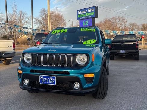 Used 2019 Jeep Renegade Latitude w/ Cold Weather Group image 1