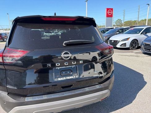 Certified 2023 Nissan Rogue SV image 11