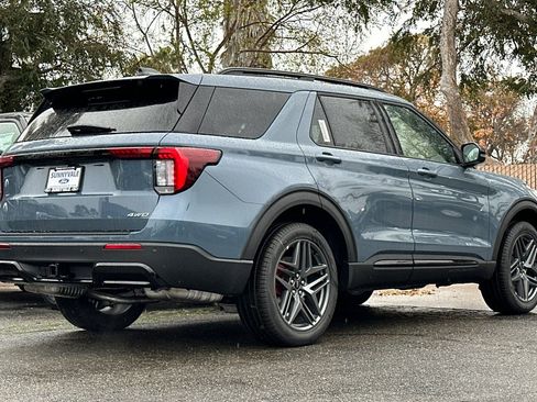 New 2026 Ford Explorer ST-Line w/ ST-Line Street Pack AWD/4WD image 12