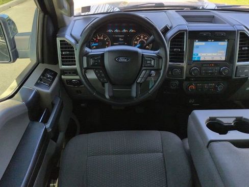 Used 2017 Ford F150 XLT w/ Equipment Group 302A Luxury AWD/4WD image 16