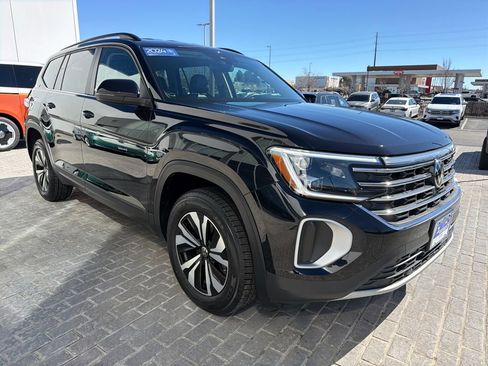 Certified 2024 Volkswagen Atlas SE image 9