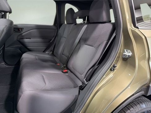 Certified 2025 Subaru Forester Premium AWD/4WD image 31