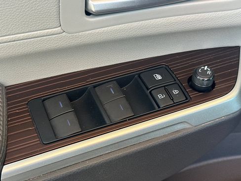 Certified 2022 Toyota Sienna XLE w/ XLE Plus Package FWD image 14