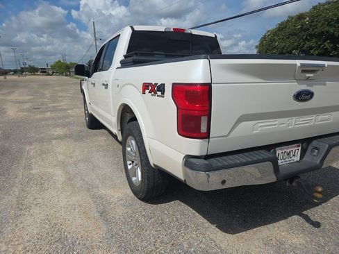 Used 2018 Ford F150 Lariat w/ Equipment Group 502A Luxury AWD/4WD image 13