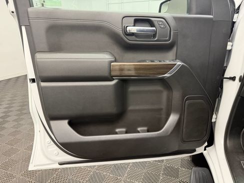 Used 2022 Chevrolet Silverado 1500 LT AWD/4WD image 13