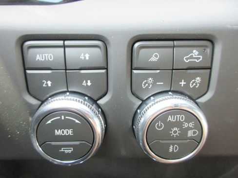 New 2026 GMC Sierra 2500 AT4 w/ AT4 Premium Plus Package AWD/4WD image 18