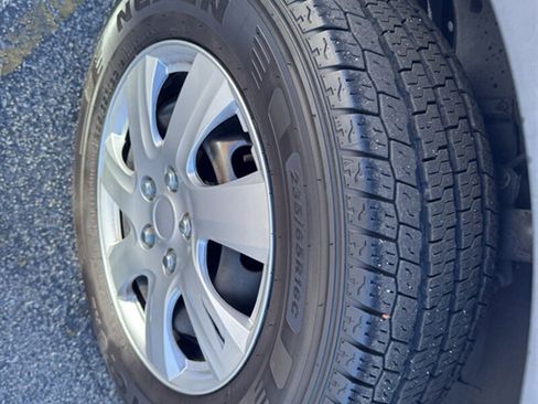 Used 2018 Ford Transit 250 250 T250 Low Roof Cargo w/ Exterior Upgrade Package image 14