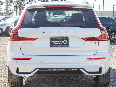 New 2026 Volvo XC60 B5 Plus w/ Climate Package PRO image 21