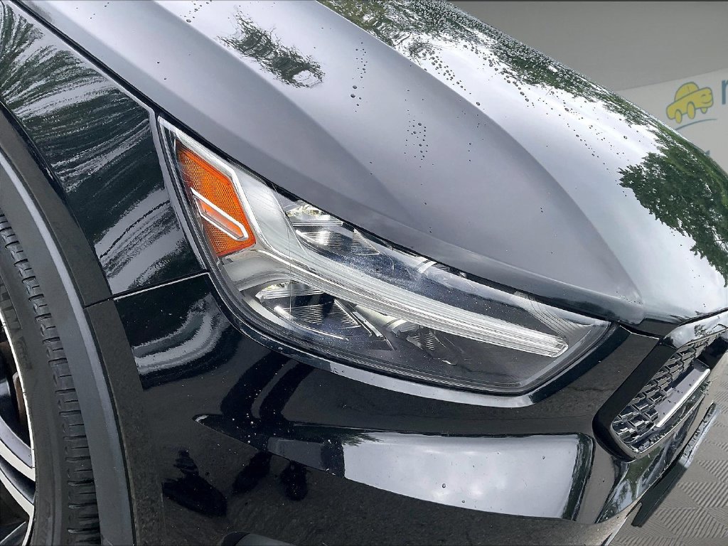 Used 2021 Volvo XC40 T5 R-Design w/ Climate Package AWD/4WD image 32
